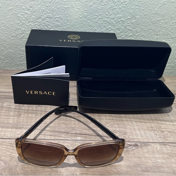 Versace Brown and Black Sunglasses - Picture 9 of 9